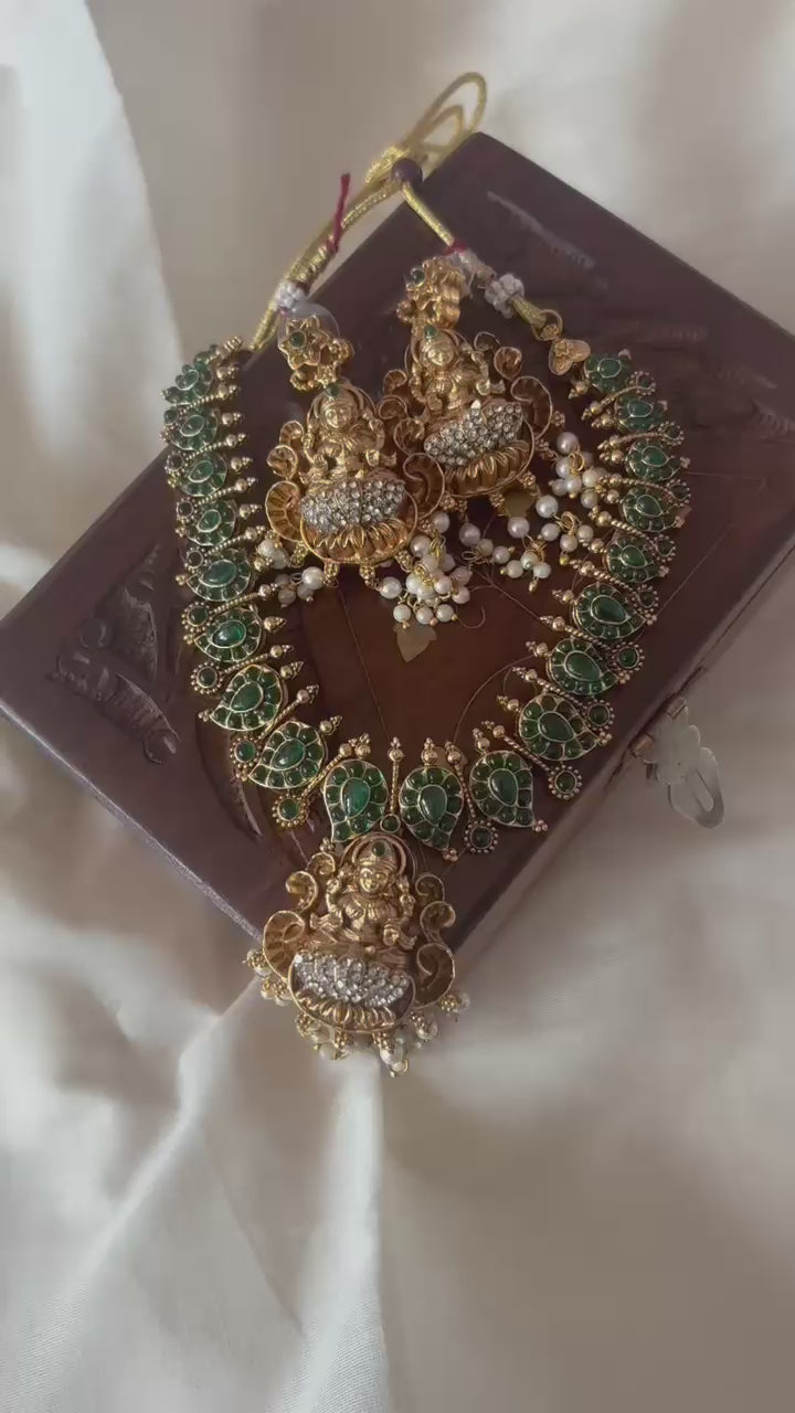 Srindha Lakshmi neck set