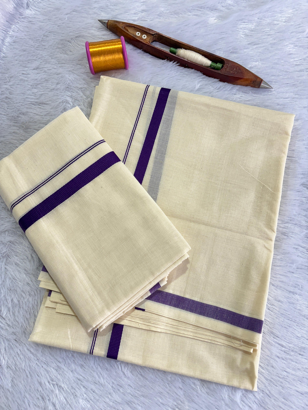 Puliyilakara kattikara set mundu