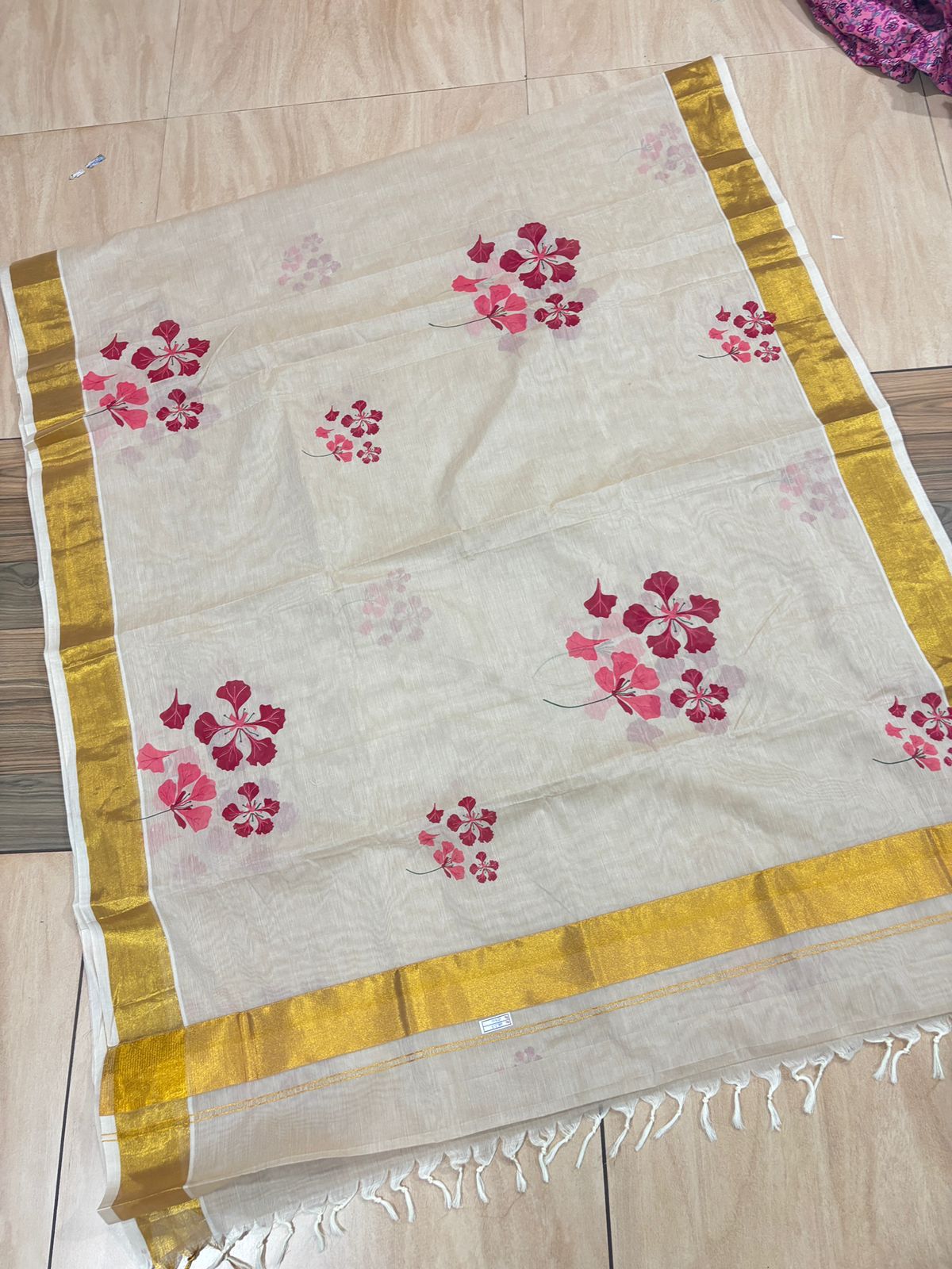 Poomaram saree