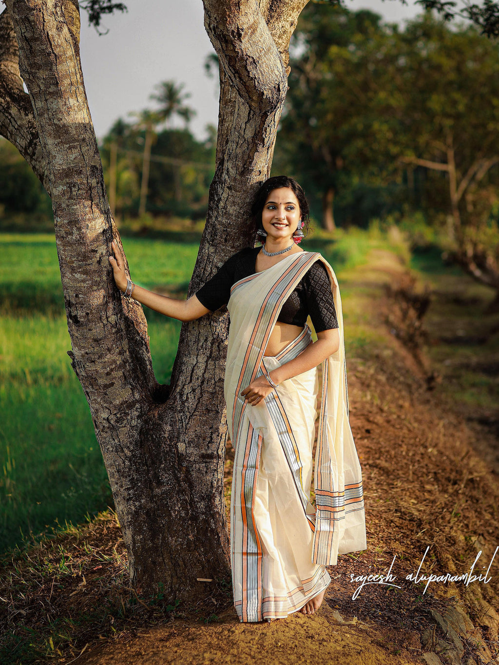 silver colour fancy set mundu