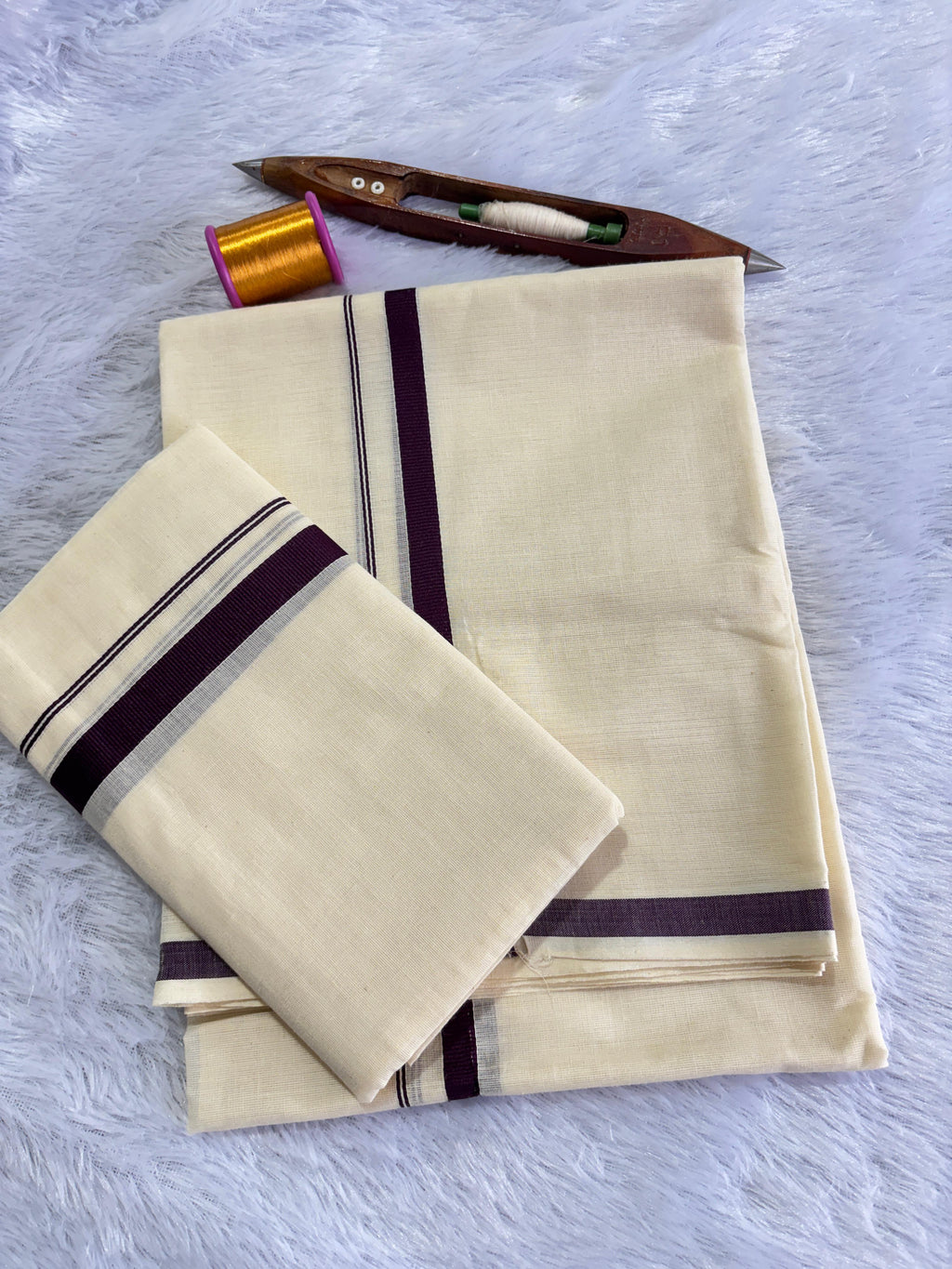 Puliyilakara kattikara set mundu