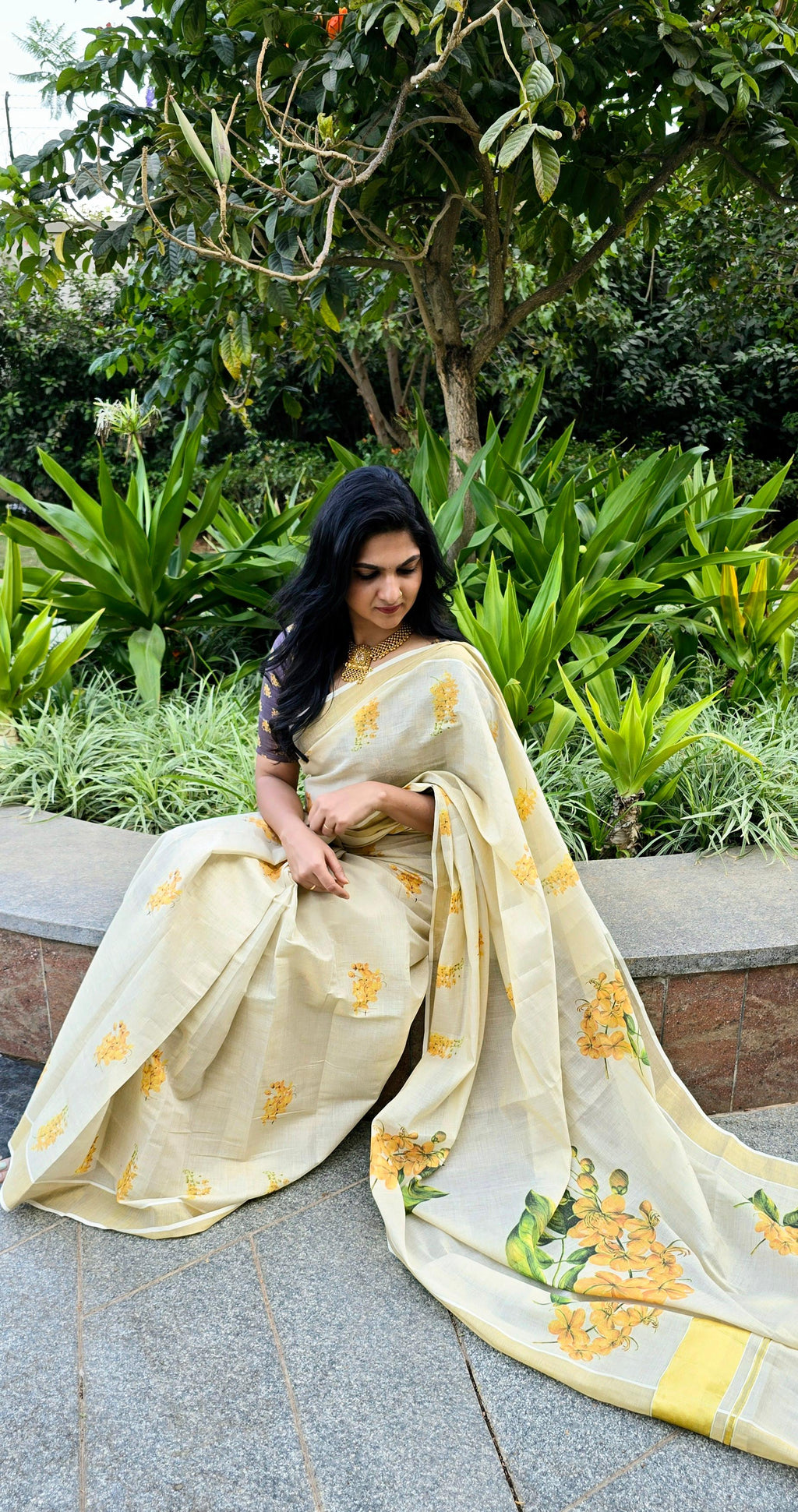 Digital flower print golden tissue saree