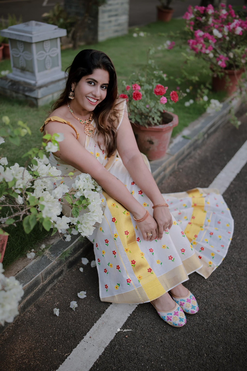 Micro flower golden kasavu cotton set mundu