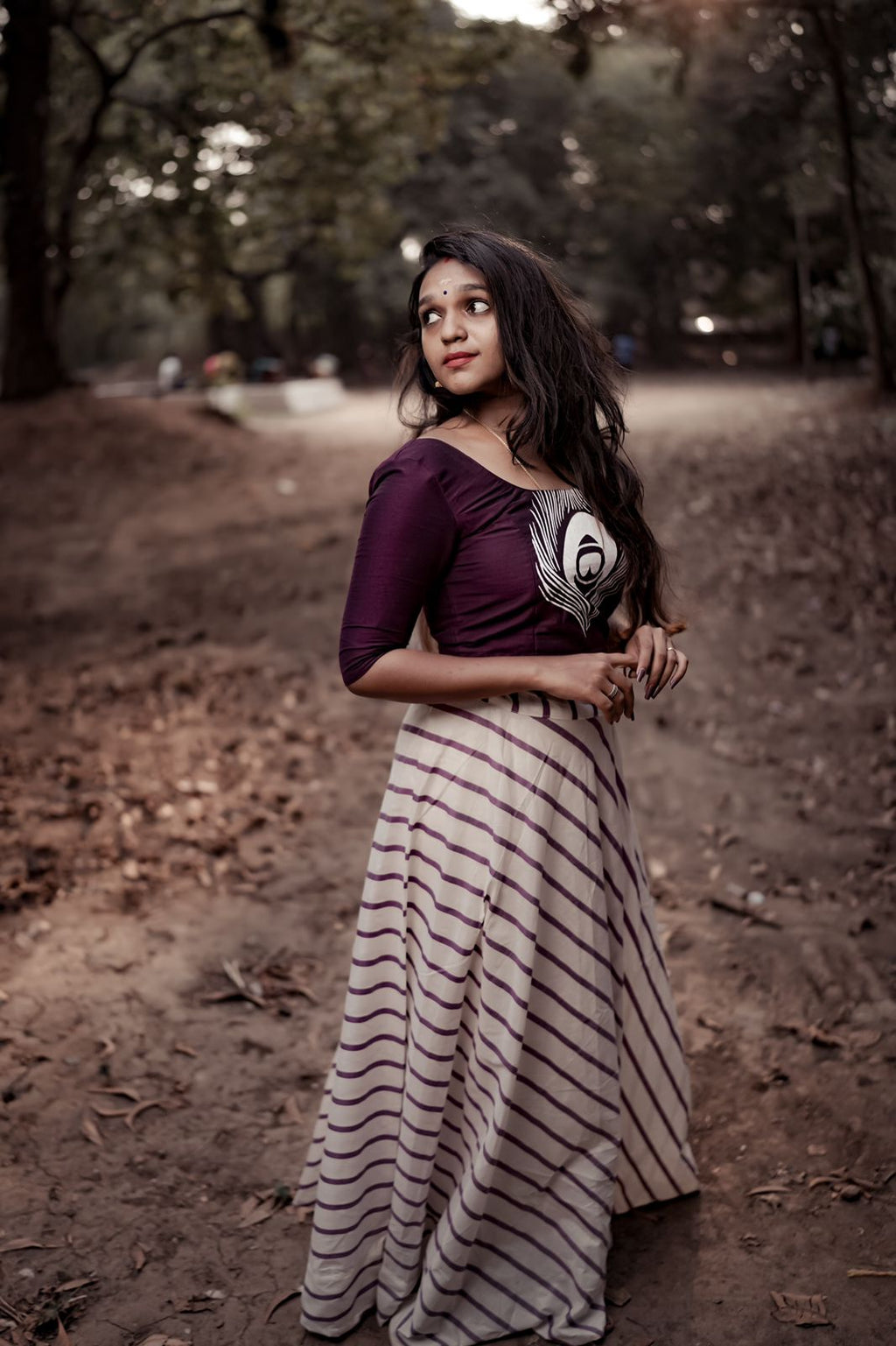 Myilpeeli lines Pattu Pavada Unsitiched