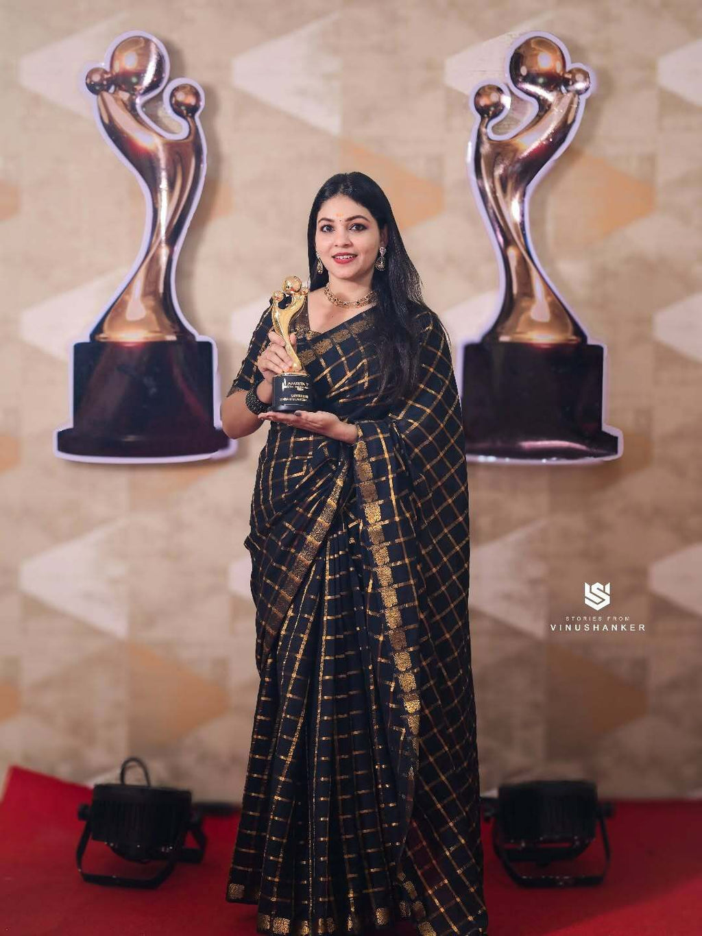 Golden Jari checks peacock border Pure cotton Contrast Border saree