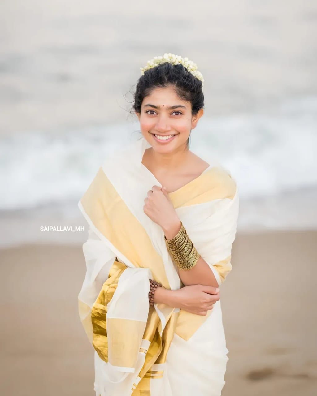 Sai palavi inspired Big kasavu Border saree